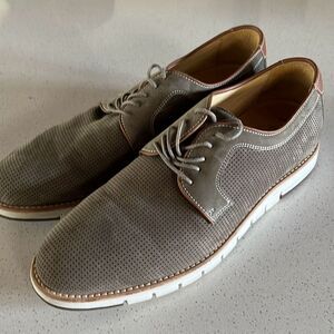 Johnston & Murphy 243109 MS50 VAUGHN PERF MENS SHOE 10 M TITANIUM NUBUCK LACE